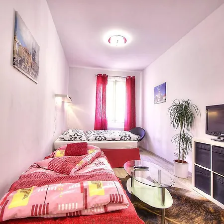 Studio On Charles Bridge Apartman Prága