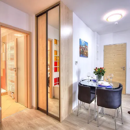 Apartment Studio On Charles Bridge